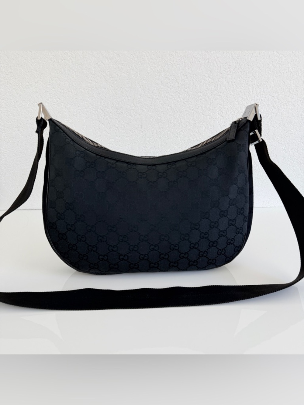 Gucci Black Monogram Crescent Shoulder Bag - Picture 4 of 15